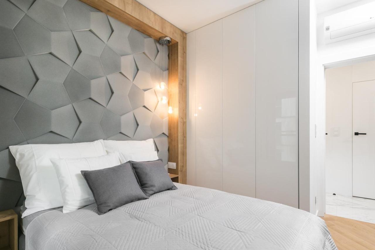 Luxury Apartments Mennica Residence - Golden Apartments - City Center 바르샤바 외부 사진