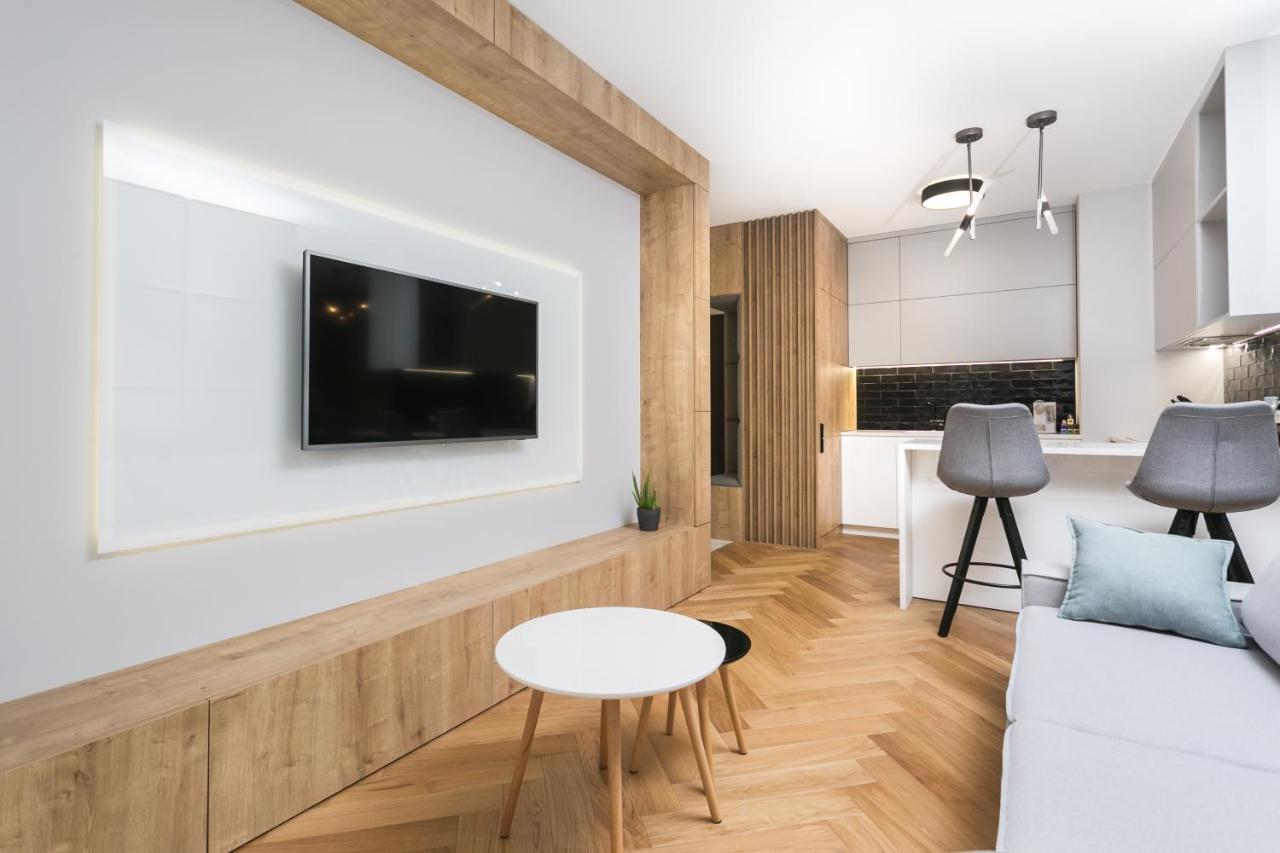 Luxury Apartments Mennica Residence - Golden Apartments - City Center 바르샤바 외부 사진