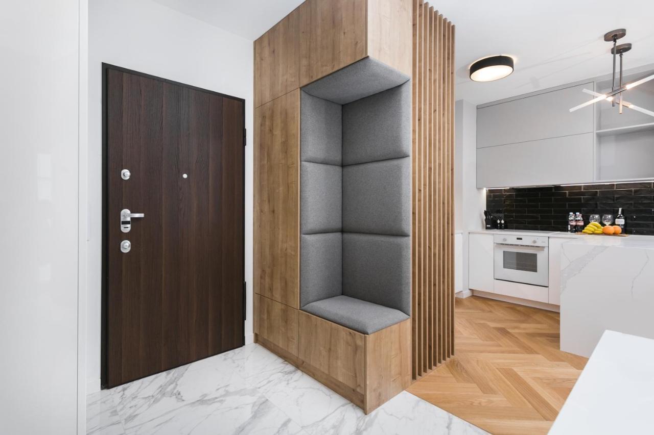 Luxury Apartments Mennica Residence - Golden Apartments - City Center 바르샤바 외부 사진