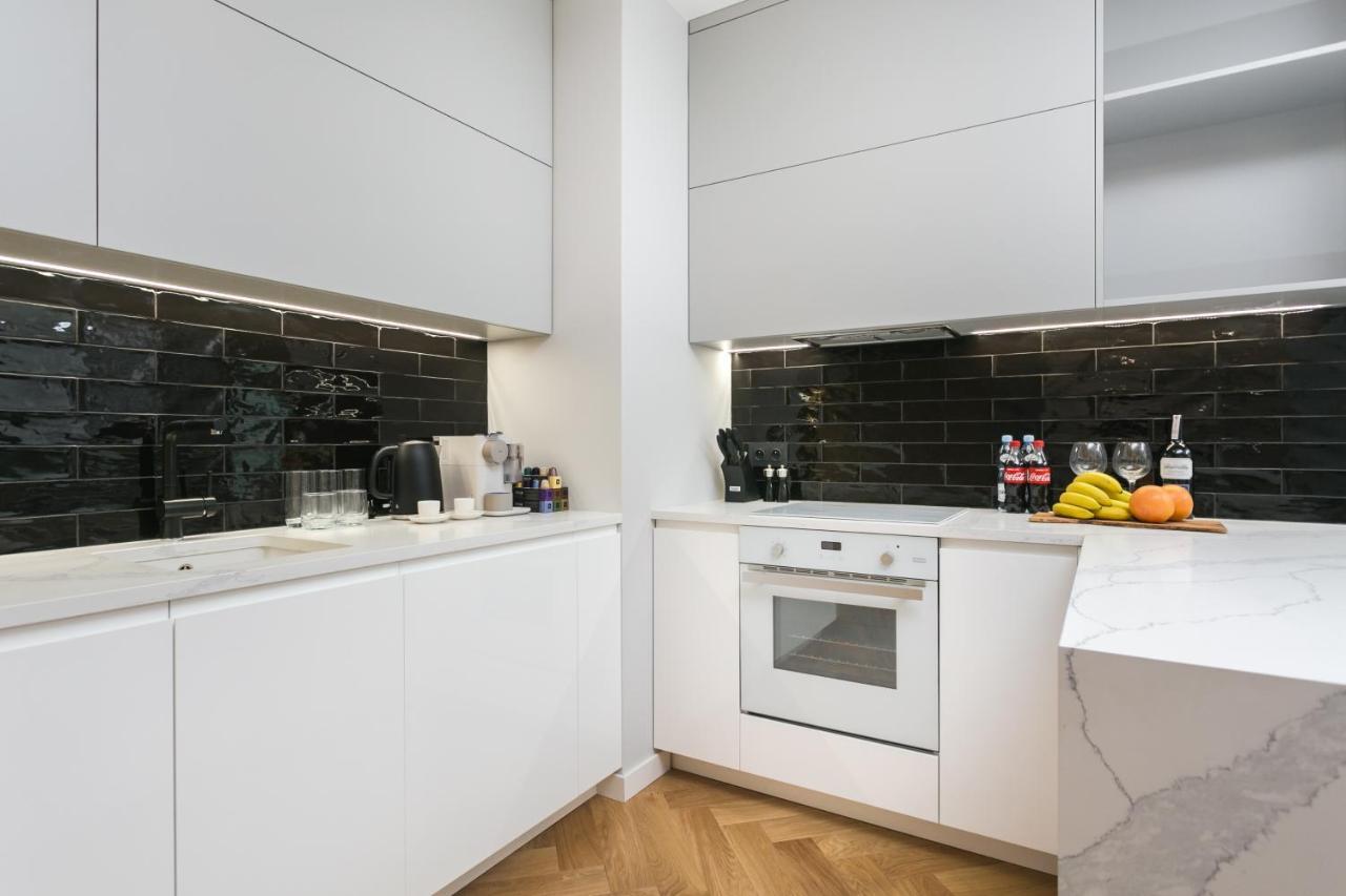Luxury Apartments Mennica Residence - Golden Apartments - City Center 바르샤바 외부 사진