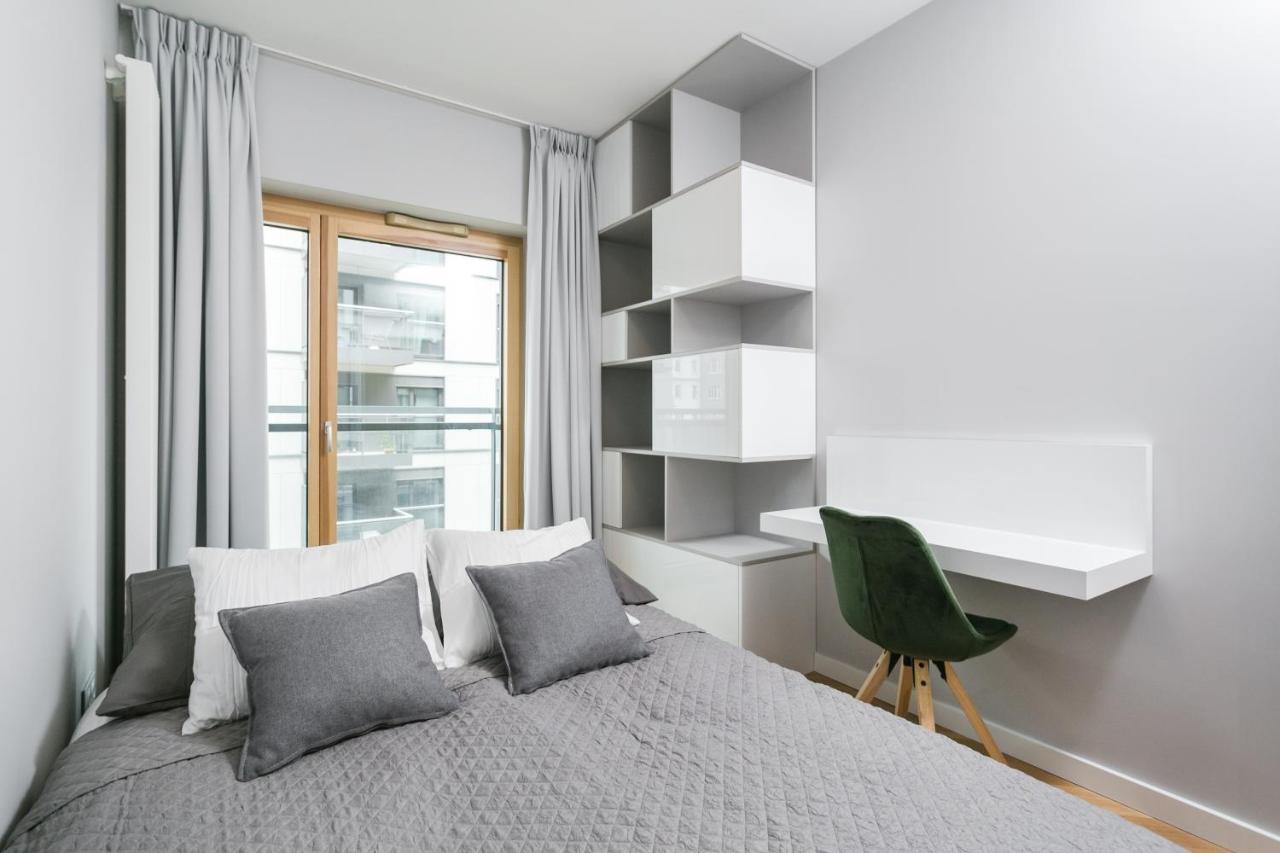 Luxury Apartments Mennica Residence - Golden Apartments - City Center 바르샤바 외부 사진