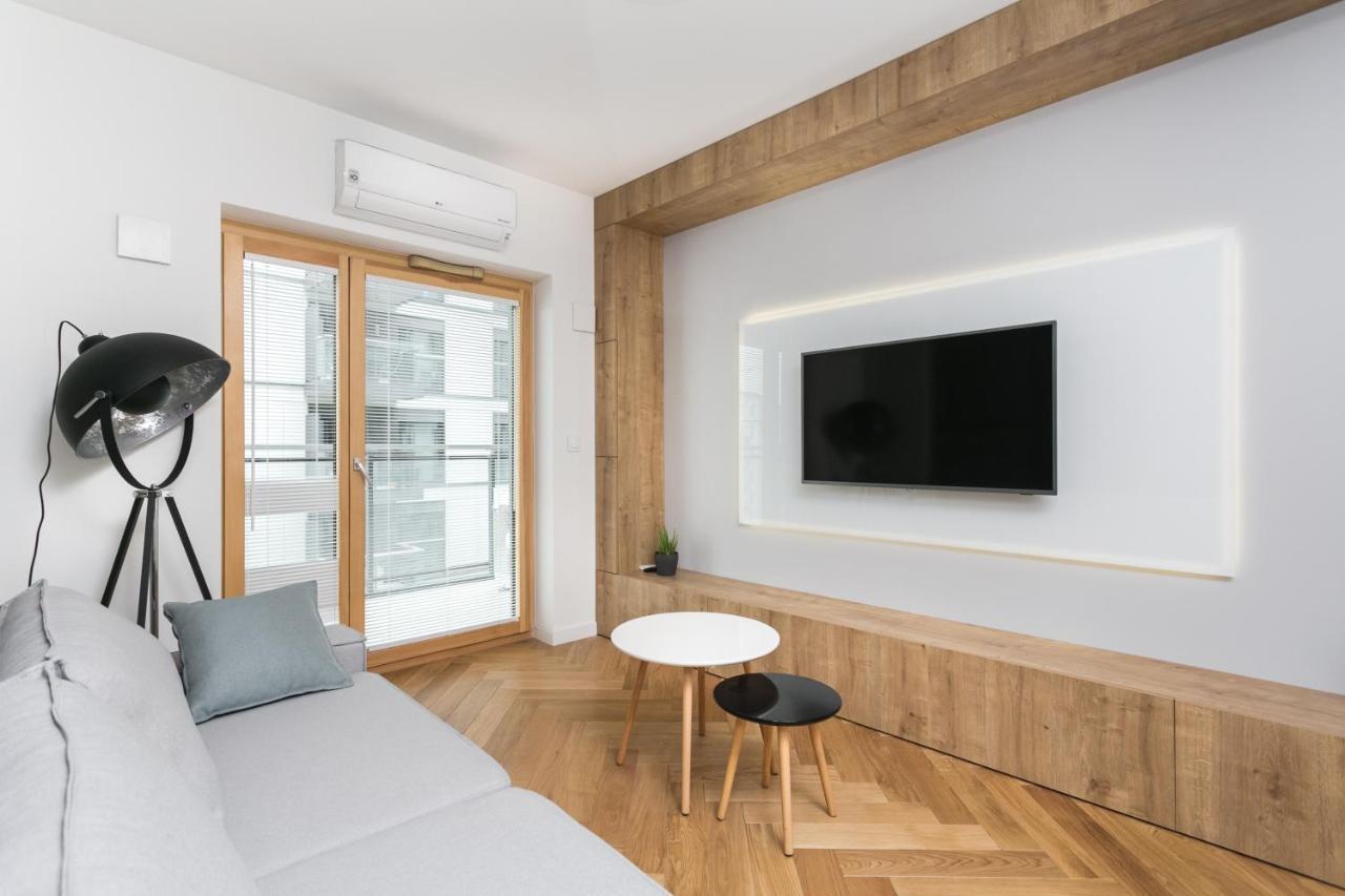 Luxury Apartments Mennica Residence - Golden Apartments - City Center 바르샤바 외부 사진