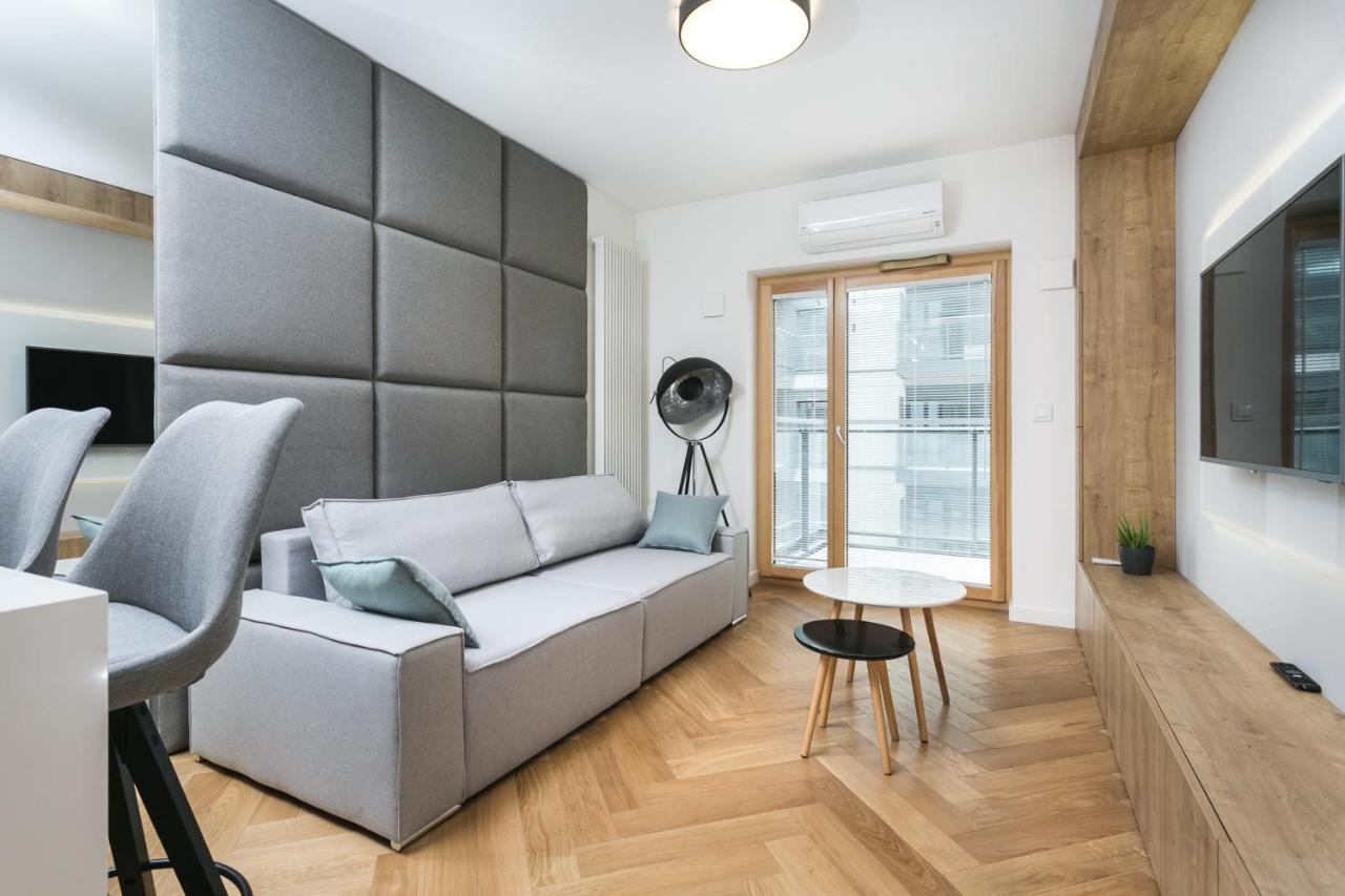 Luxury Apartments Mennica Residence - Golden Apartments - City Center 바르샤바 외부 사진