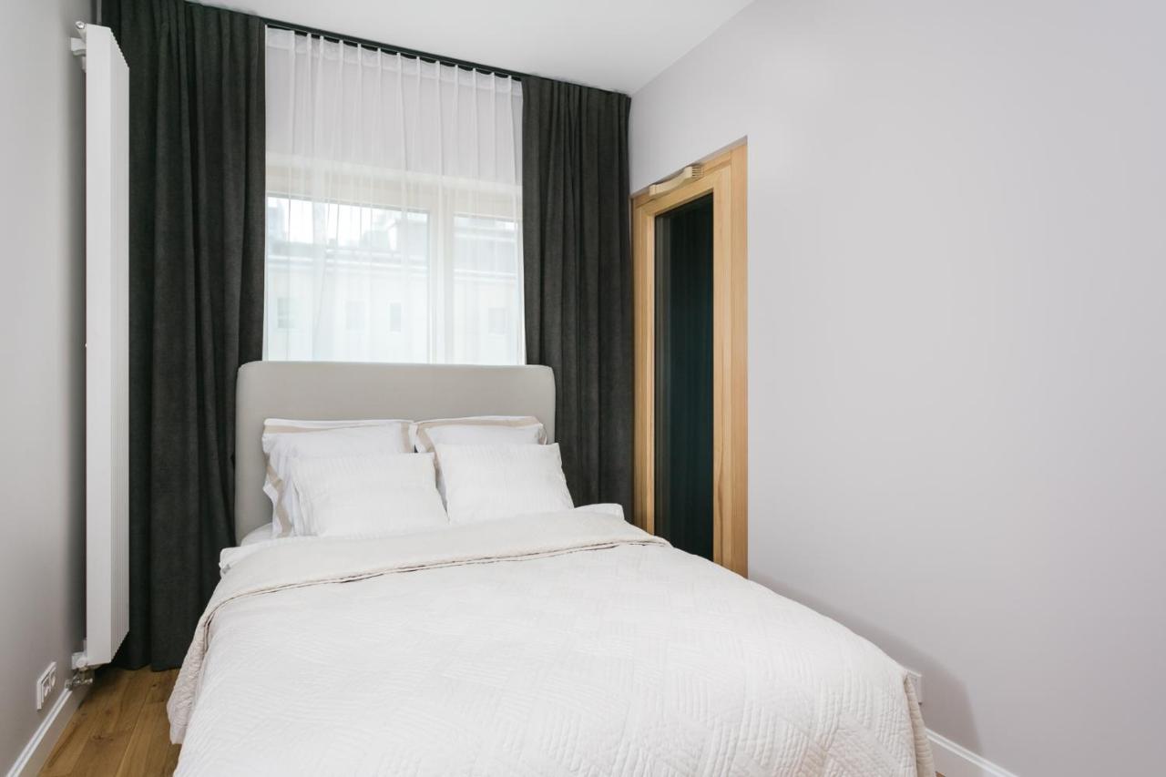 Luxury Apartments Mennica Residence - Golden Apartments - City Center 바르샤바 외부 사진