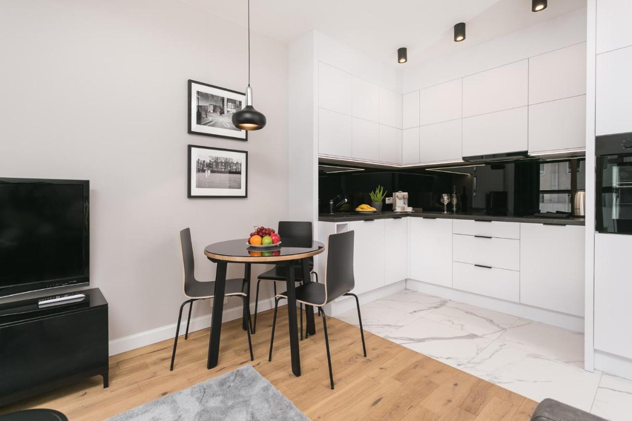 Luxury Apartments Mennica Residence - Golden Apartments - City Center 바르샤바 외부 사진