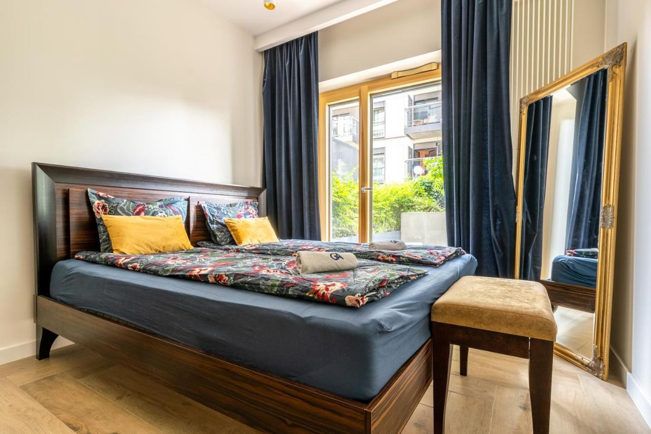 Luxury Apartments Mennica Residence - Golden Apartments - City Center 바르샤바 외부 사진
