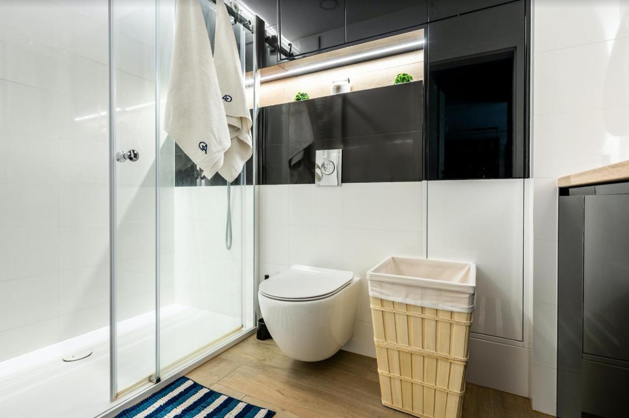 Luxury Apartments Mennica Residence - Golden Apartments - City Center 바르샤바 외부 사진