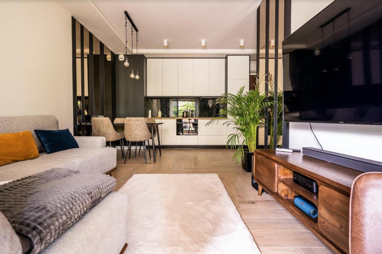 Luxury Apartments Mennica Residence - Golden Apartments - City Center 바르샤바 외부 사진